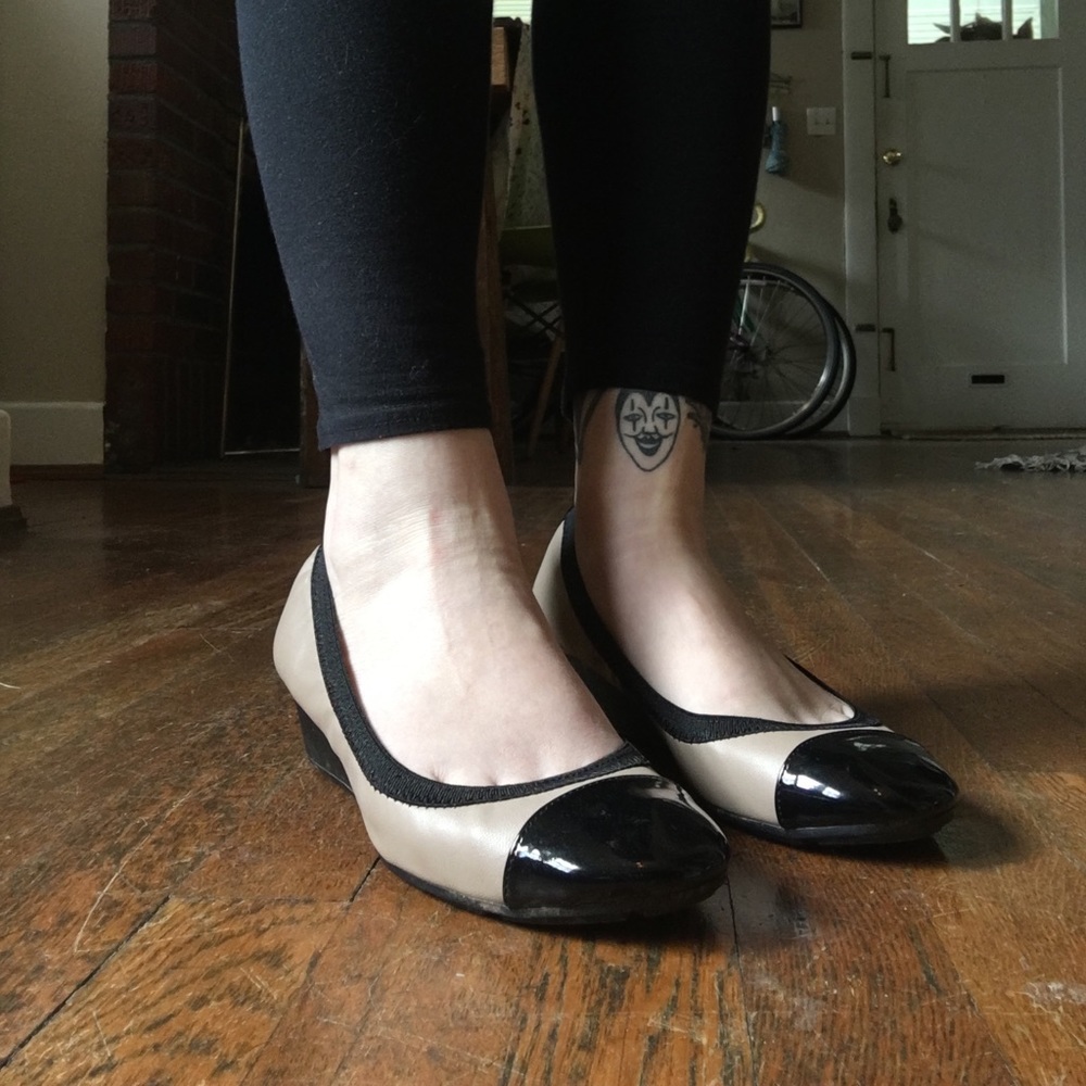black and nude ballet flats